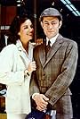 Margaret Colin and Michael Pennington in El regreso de Sherlock Holmes (1987)