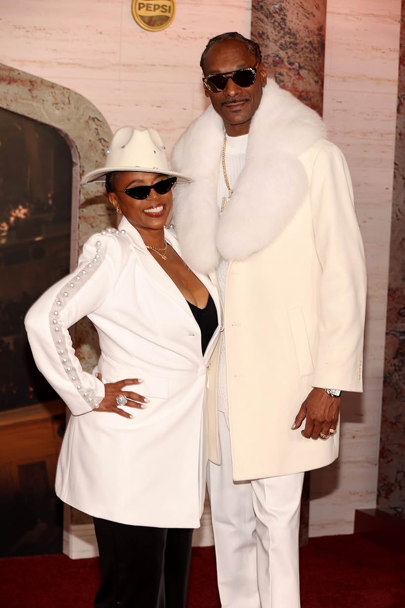 Snoop Dogg and Shante Broadus at an event for Il gladiatore II (2024)