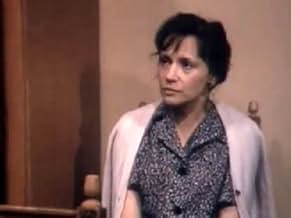 Qizlar toshakda siyishmoqda Jeremi Sampter yalangoch