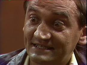 पोस्टर देखें