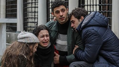 Yetuk ayollar bilan chuqur ogiz jinsiy aloqa Rus bekasining mushukini yaladi (video)