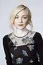 Emily Kinney's primary photo Emily Kinney's primary photo