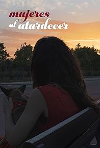 Primary photo for Woman at sunset (Mujeres al atardecer)