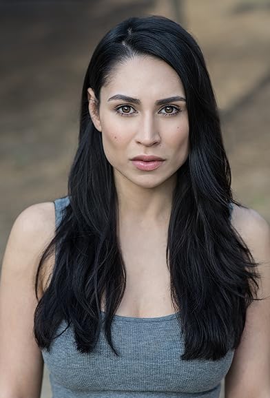 Primary photo for Cassie Steele Primary photo for Cassie Steele