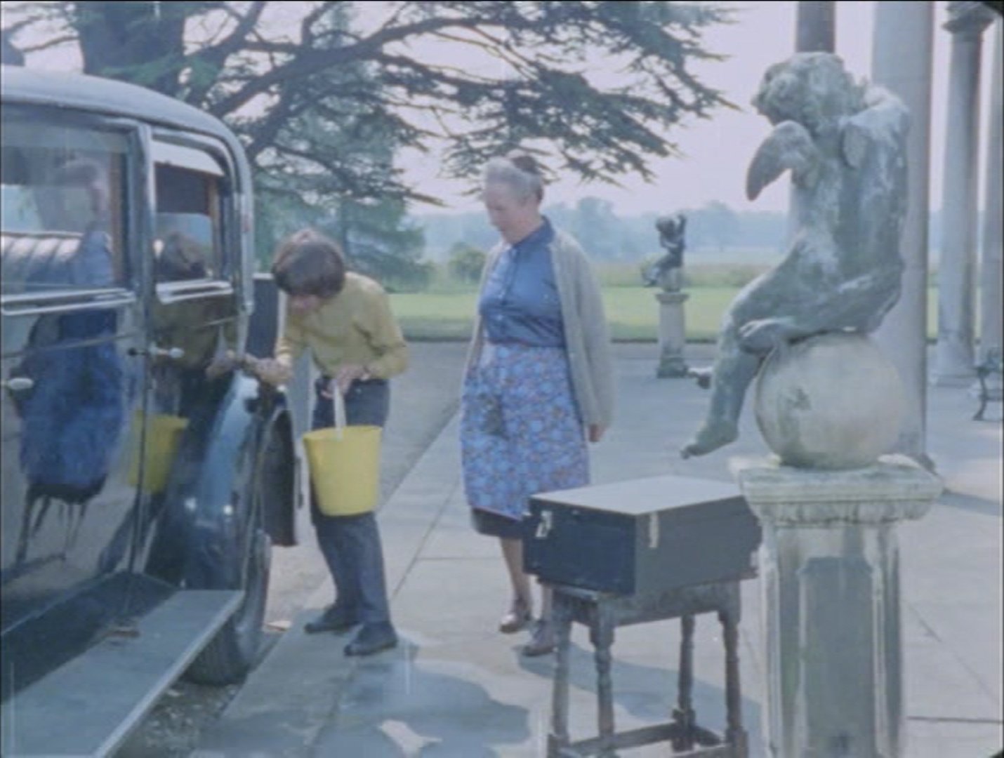Gwen Nelson and Gary Warren in Catweazle (1970)