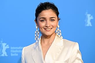 Katta qol yaqindan Sythereum bilan onlayn porno