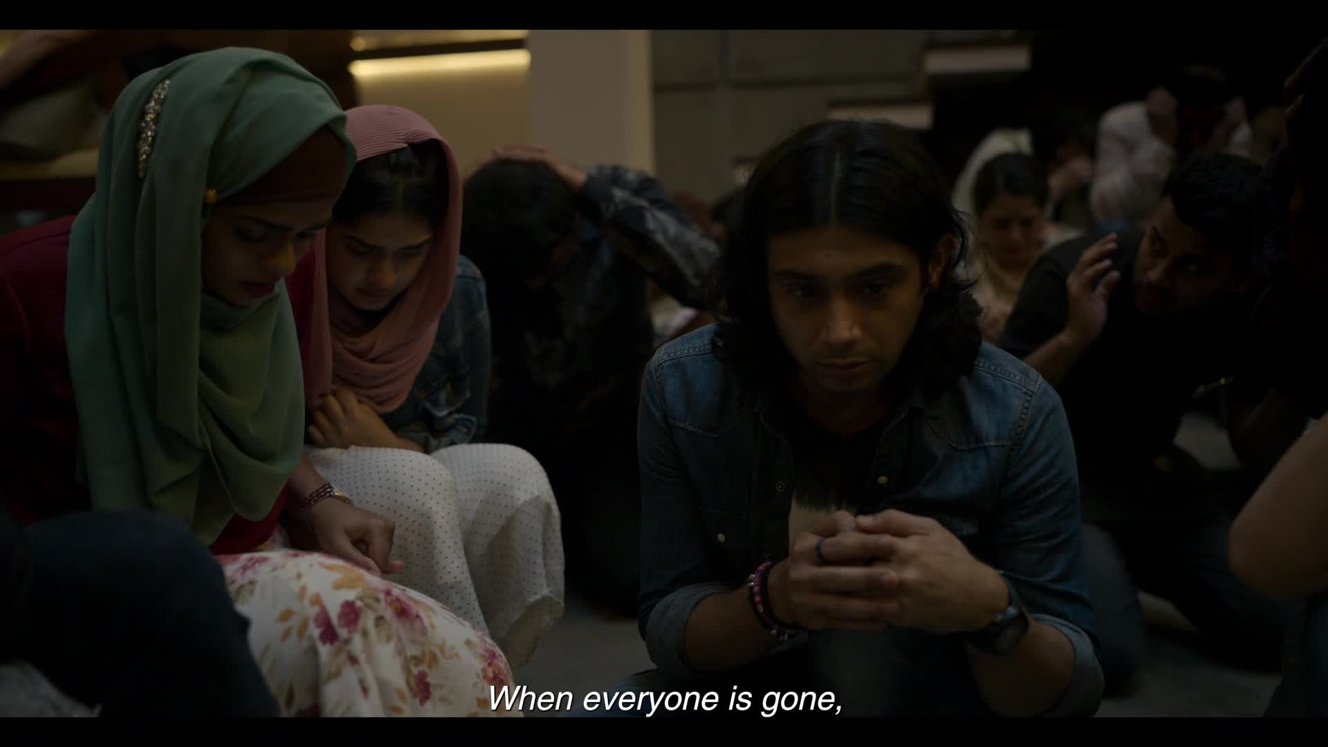 زیرنویس Faraaz 2022 - بلو سابتايتل