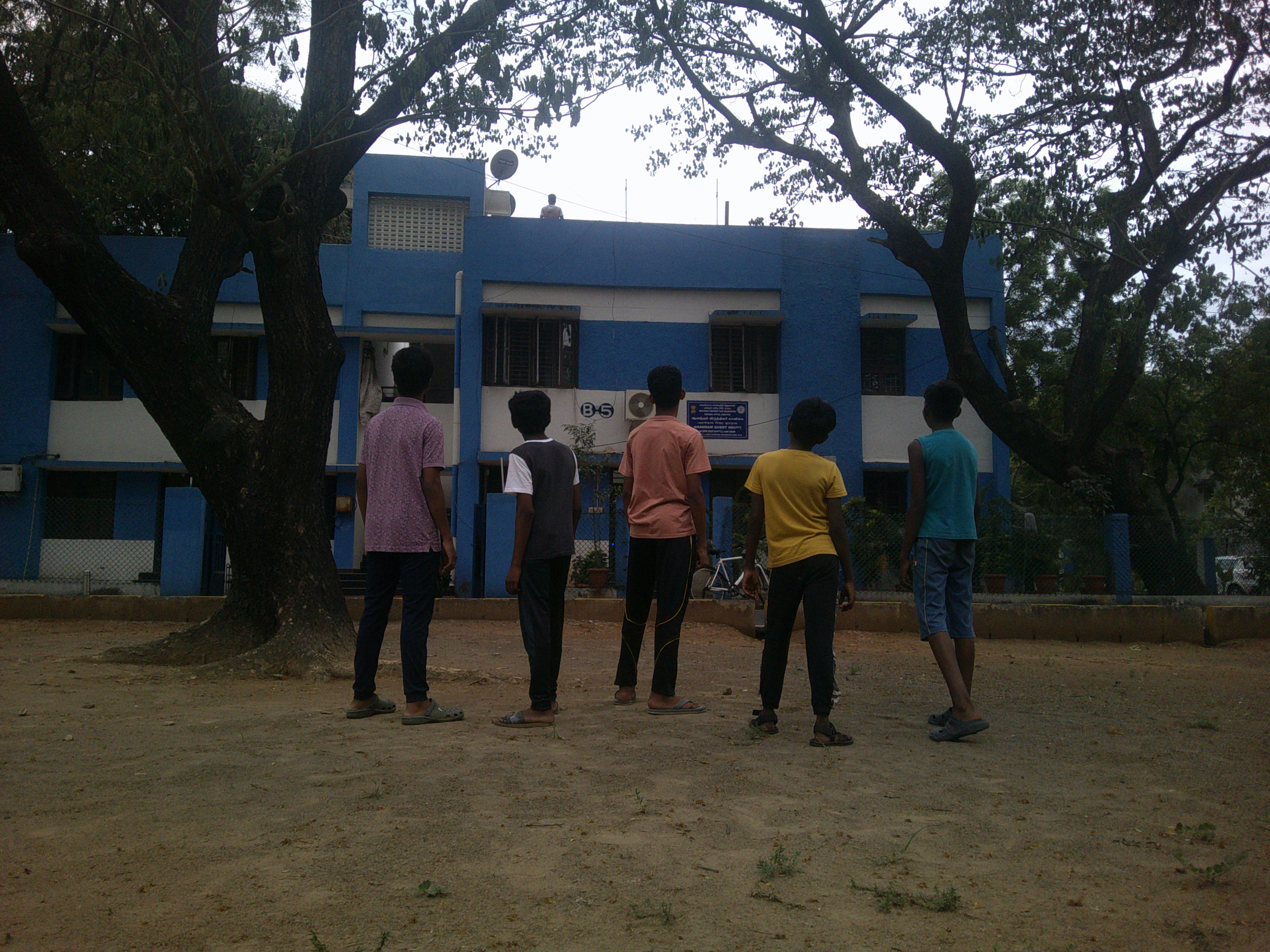 Pudhaikapatta Nenaivu