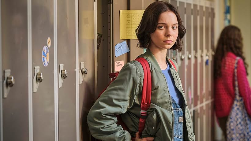 Emma Myers in Come uccidono le brave ragazze (2024)