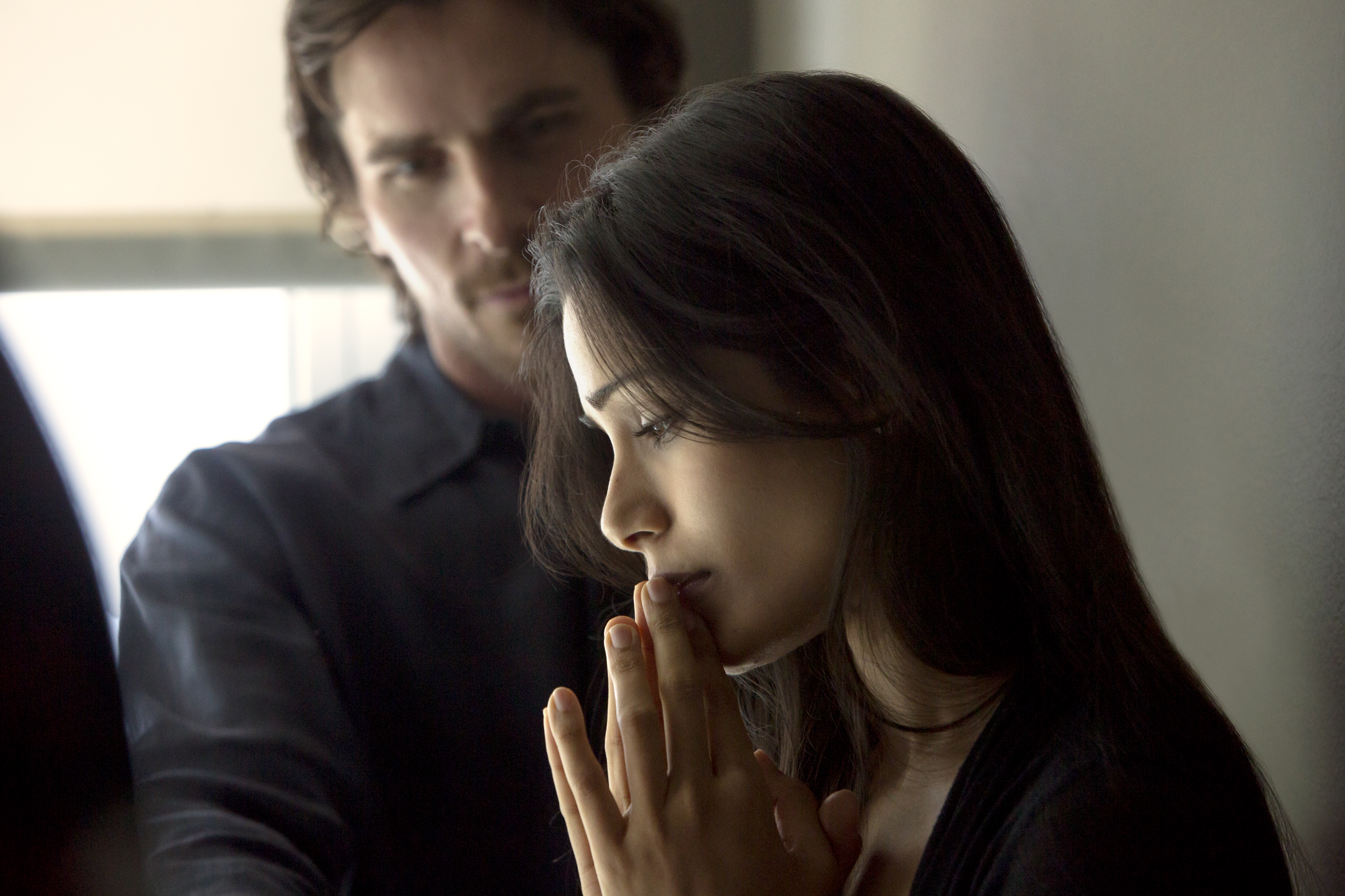 Christian Bale and Freida Pinto in Knight of Cups (2015)