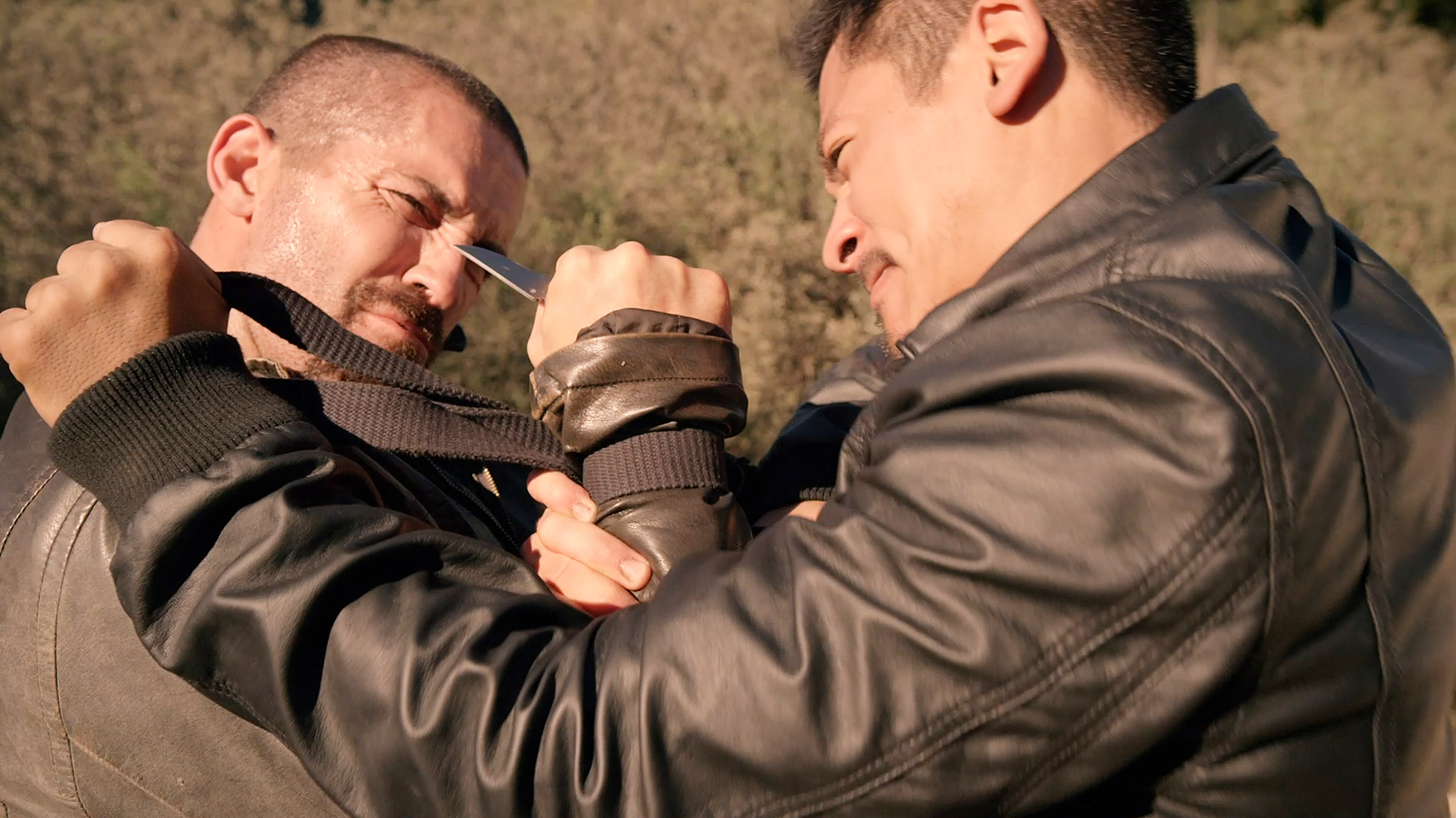 отставник. отставник фильм бродяга. сериал боевик криминал. сериал одинокий волк 2012. шесть пуль фильм 2012.