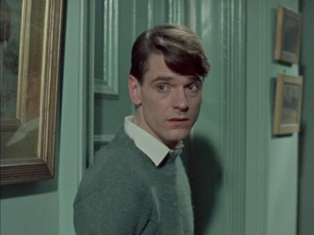 мила йовович возвращение в голубую лагуну. возвращение в молодые годы. лучшие из молодых / la meglio gioventù. джереми айронс молодой возвращение в брайдсхед. Brideshead revisited 1981.