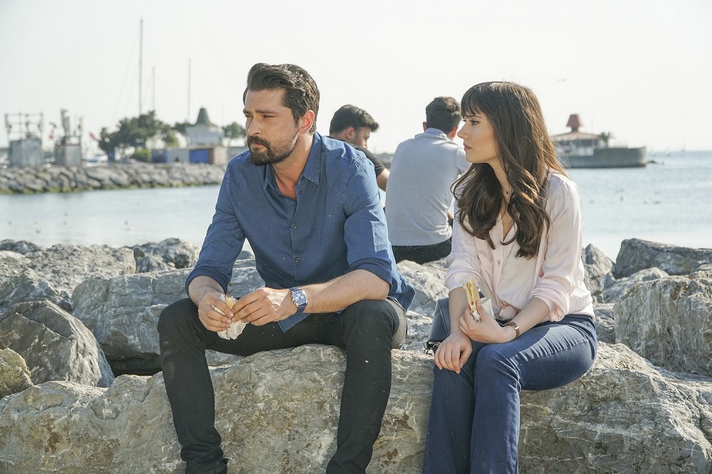 Yashirin kamera jinsiy aloqa bilan cuma ichida