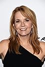 Lea Thompson's primary photo Lea Thompson's primary photo