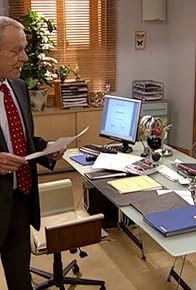 Primary photo for Episode #1.801 Primary photo for Episode #1.801