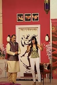 Primary photo for Tu Mere Agal Bagal Hai Primary photo for Tu Mere Agal Bagal Hai
