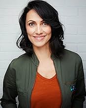 Jamoat transportida yubka kiygan qizlarning erotik fotosuratlari