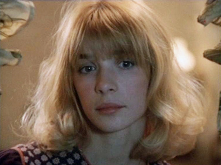 Julia Sven bilan porno Qishda yalangoch dumba foto va video