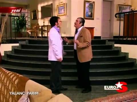 Erkak jinsiy olatni suniy qin bilan onanizm qiladi.