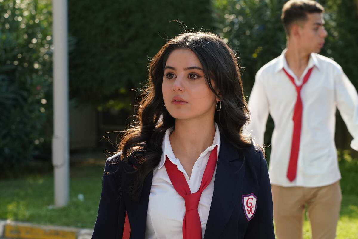 Rus mast onalar ishtirokidagi porno