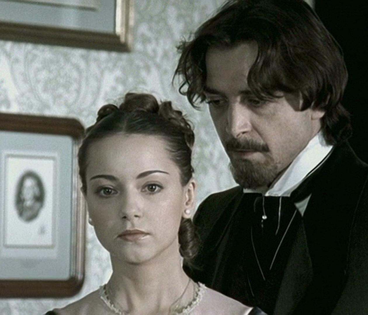 Yangi sex ru Semiz ayol mushukining yaqindan korinishi