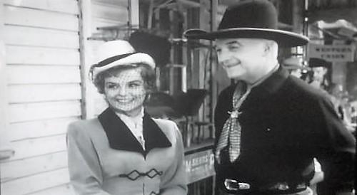 その他 Hopalong Cassidy: Tricky Fingers/The Valley Raiders/Masquerade for Matilda [VHS] [Import] Hopalong Cassidy - Masquerade for Matilda | EP48 | COLORIZED