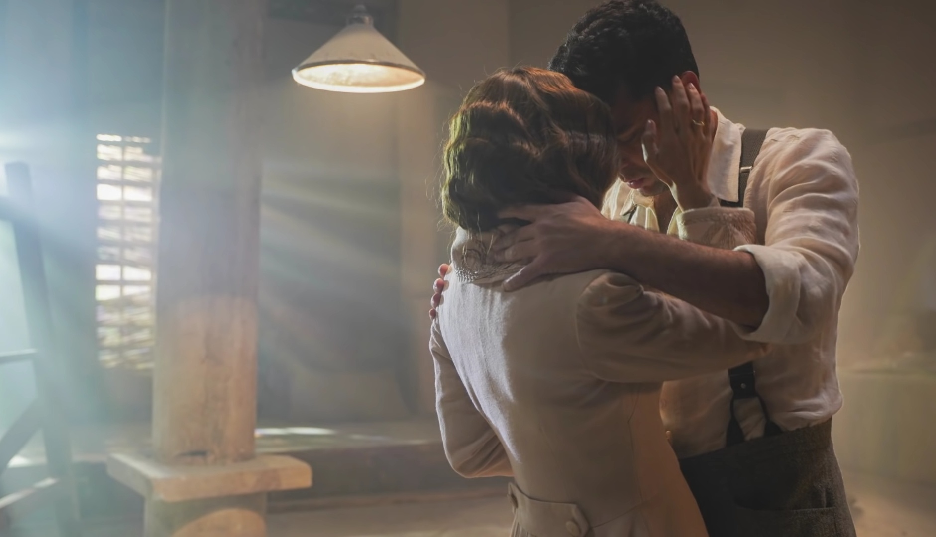 Asa Akira jasur va toyib bolmaydigan oshiqga minaj beradi