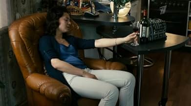 Sohilda yalangoch qiz