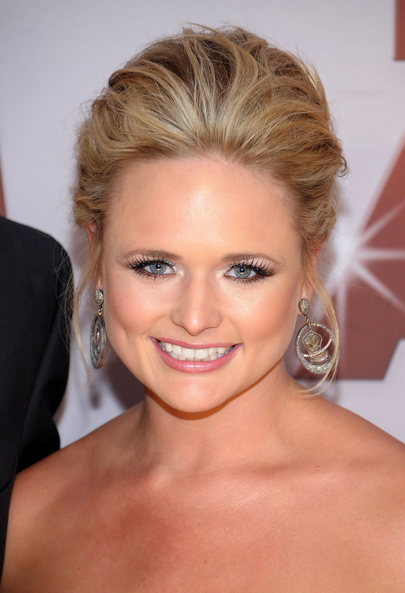 Who Is Miranda Lovett? Facebook Mystery - aczgc70