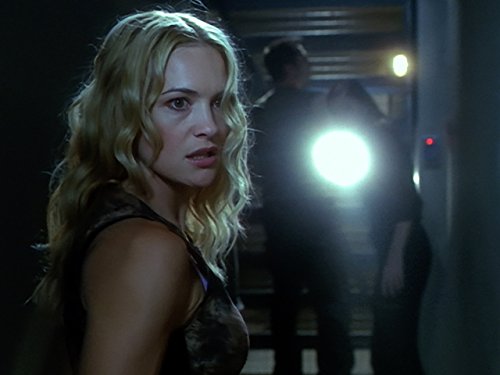 Chiroyli mushuklarni tomosha qiling Aktrisa va qoshiqchilarning retro erotikasi