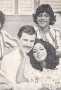 Primary photo for Es por amor Primary photo for Es por amor
