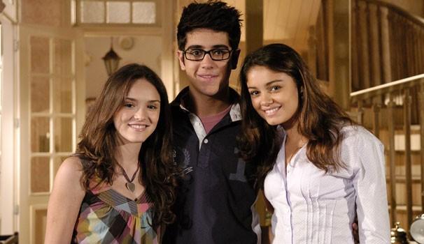 Caras & Bocas (Série de TV 2009–2010) - IMDb