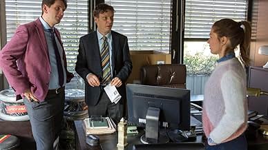 पोस्टर देखें