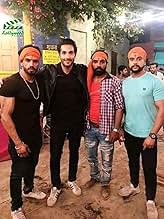 पोस्टर देखें