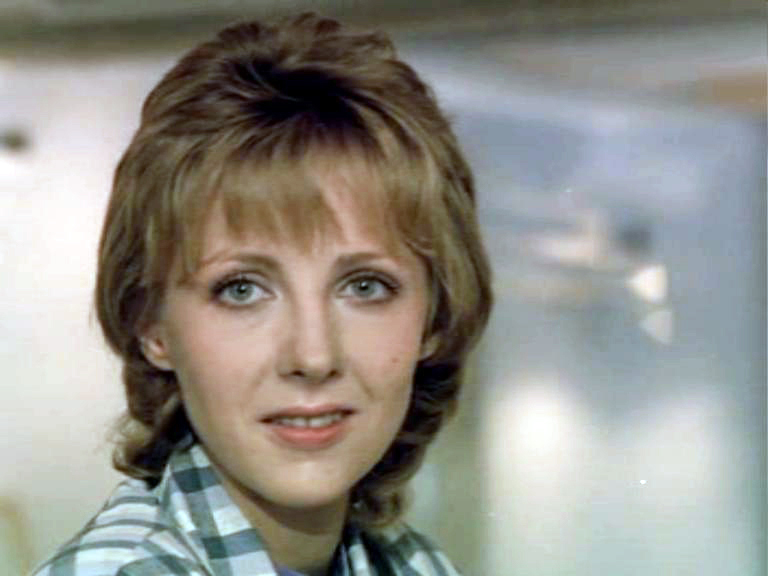 Rus etuk porno Toliq figurali jingalak ayollar pornosi