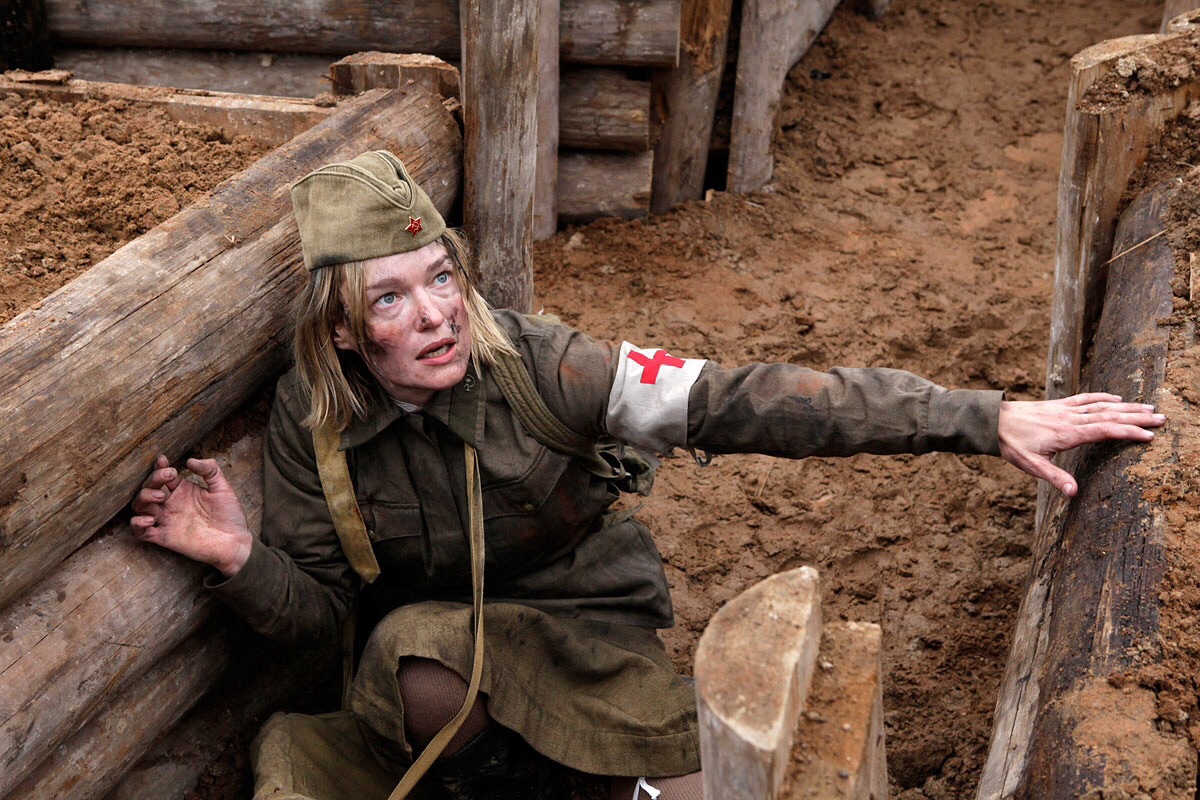 Леггинстердегі аққұбалар порно видео Орыс балапандары бейнеленген орыс порно