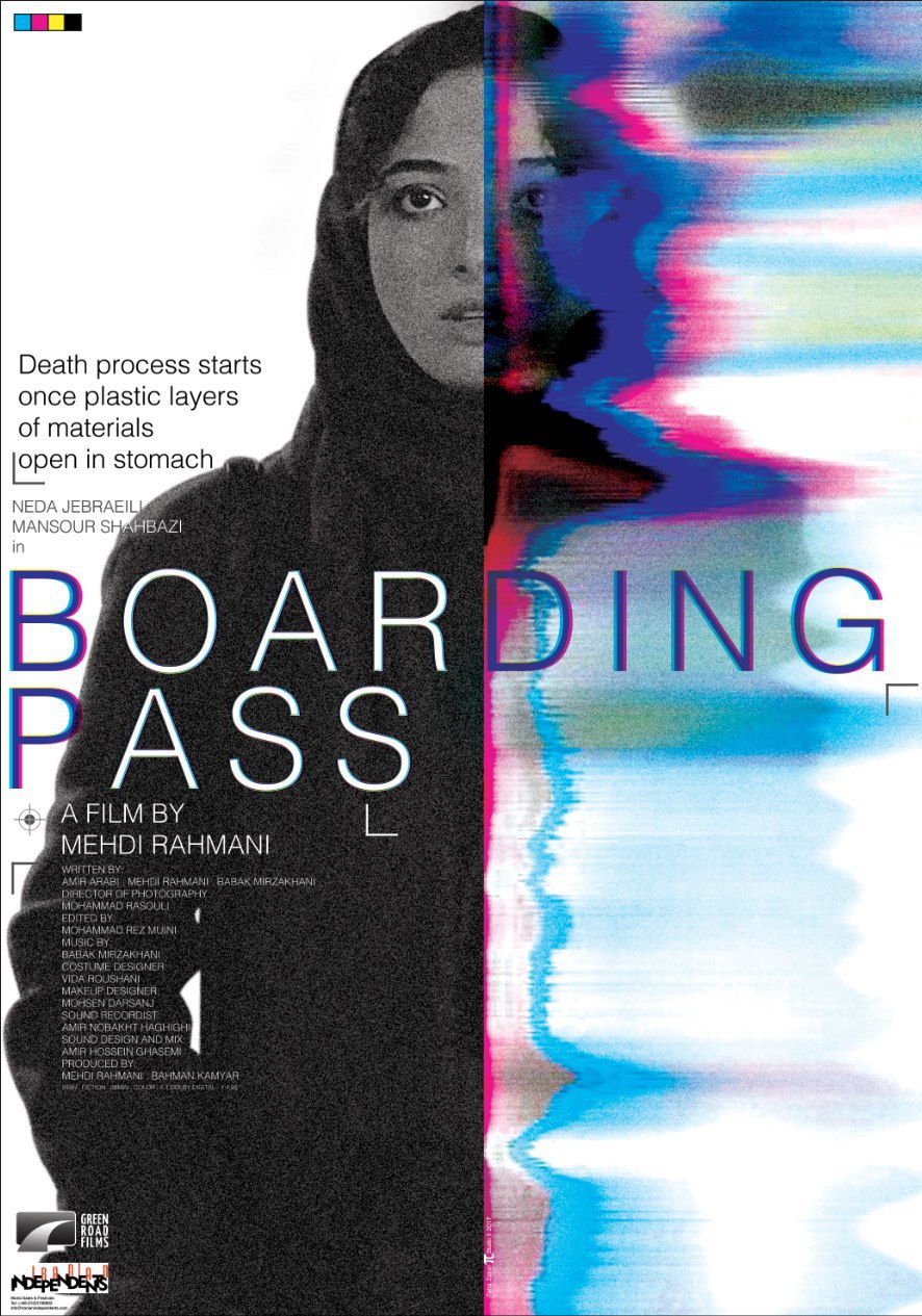 Porno oyin derazaga yopishib qolgan. Ayollar va ularning mushuklari porno