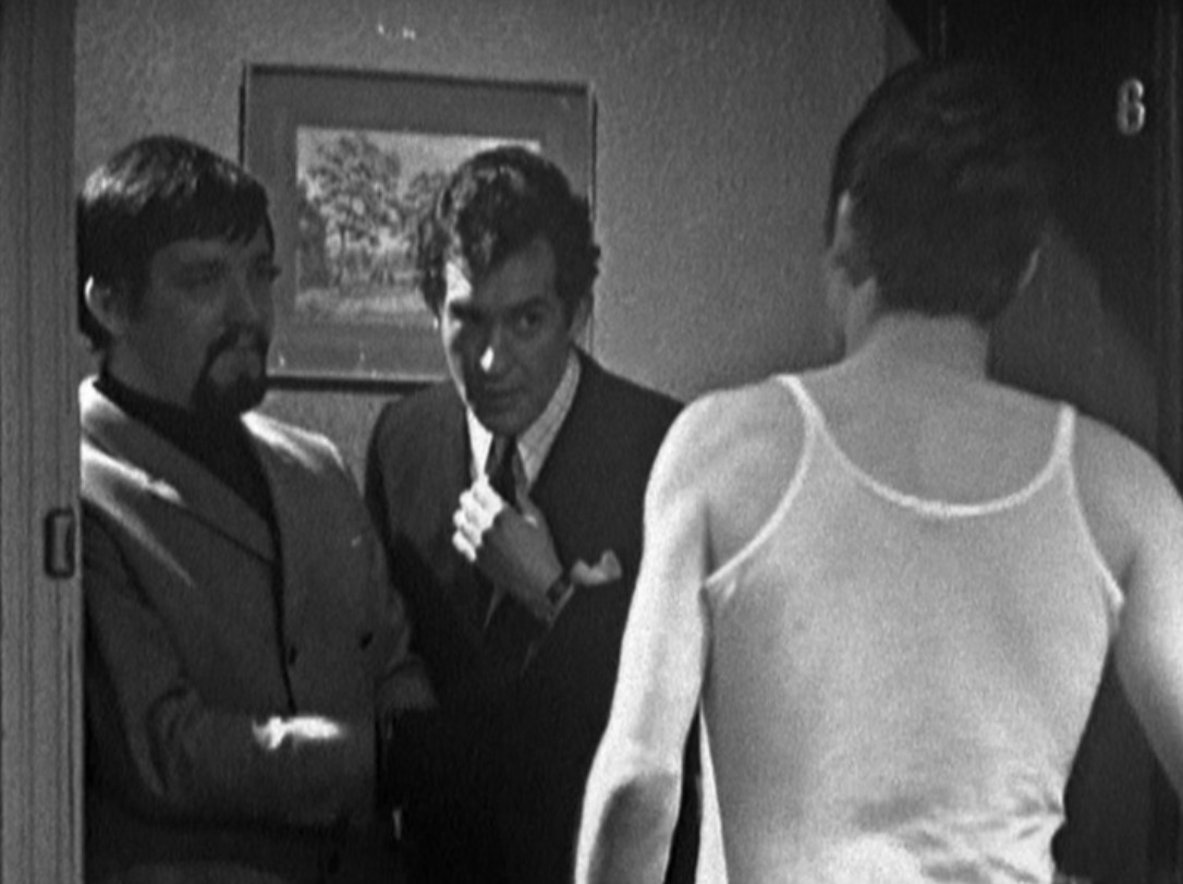 John Forgeham, Gerard Hely, and Ray Lonnen in Spindoe's Move (1967)