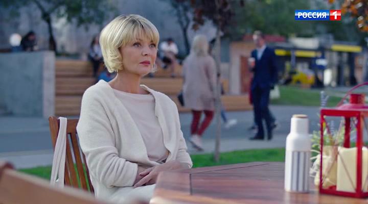 Yuliya Menshova bilan oyoq fetishi Yuliya Menshova bilan oyoq fetishi