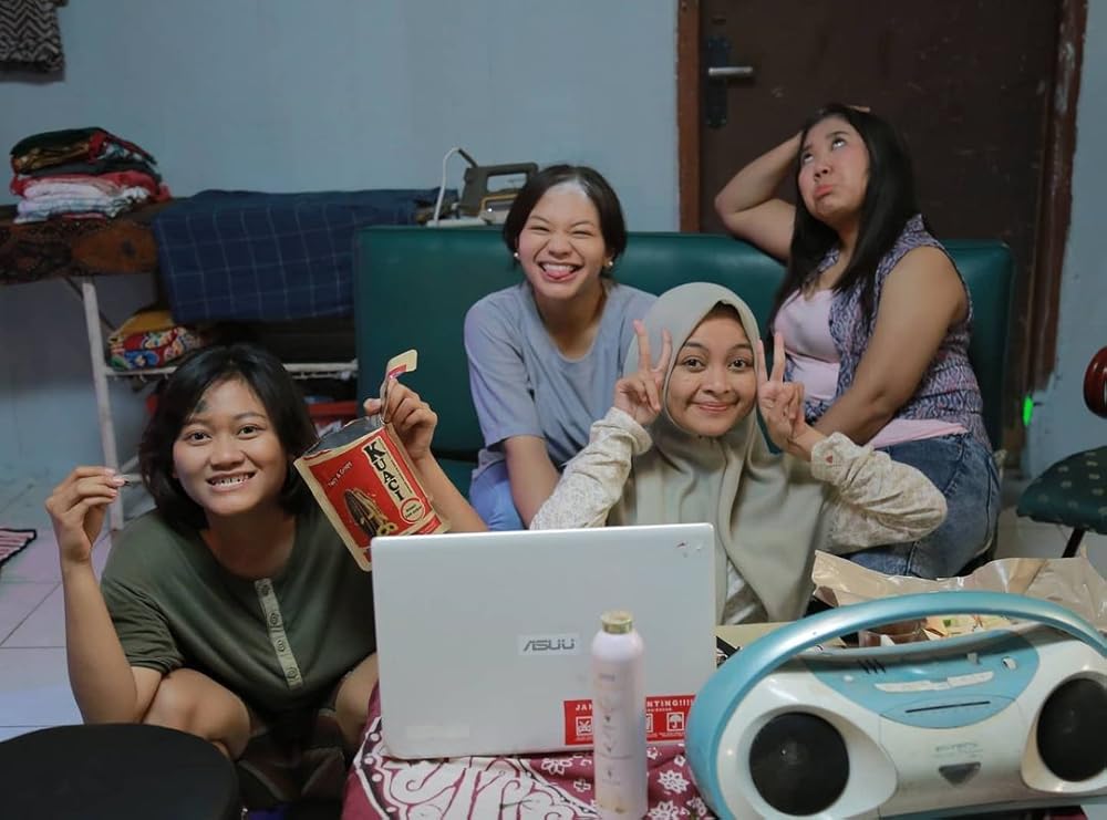 Rus pornosi Katya, bu qiz kim?