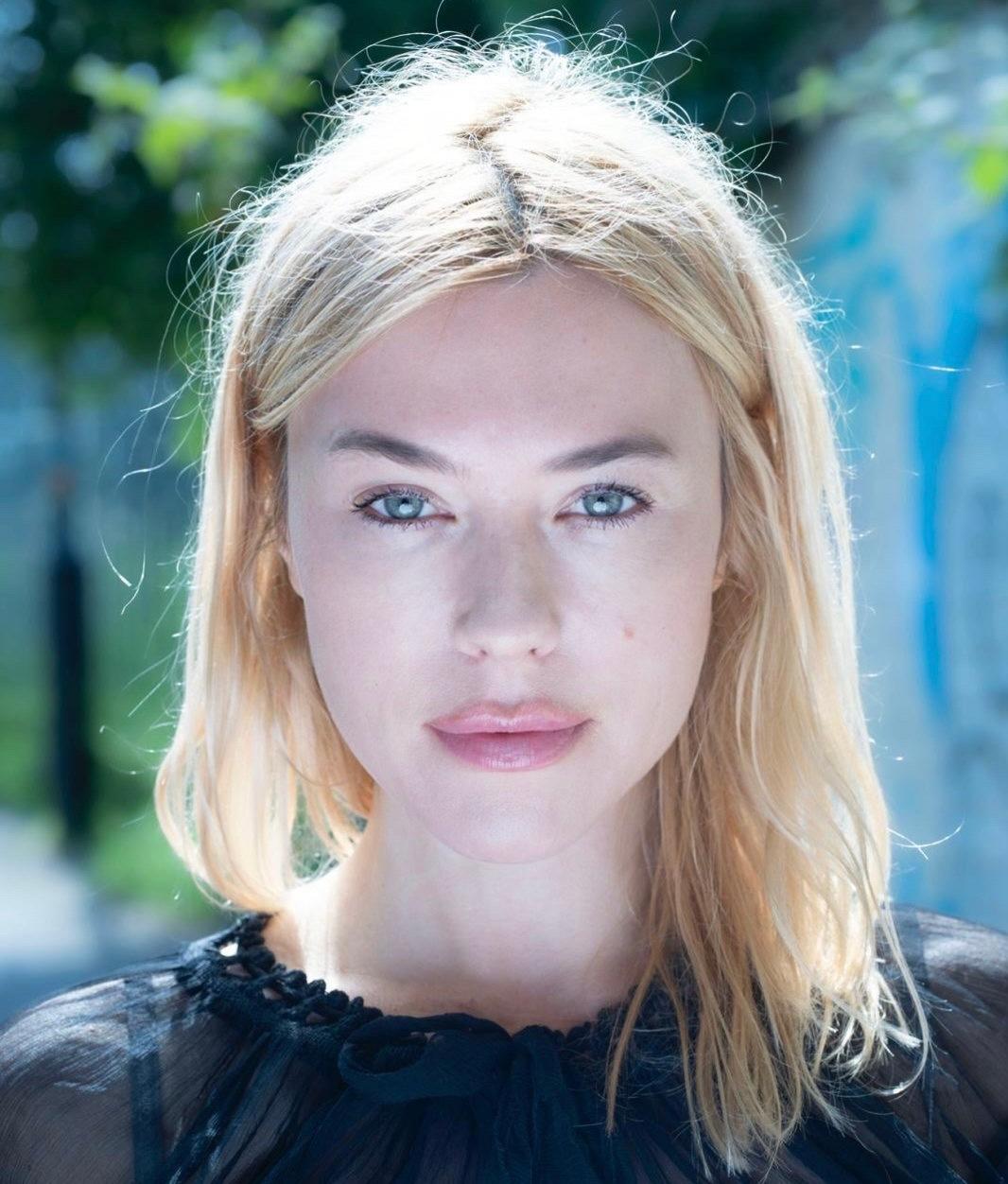 Anjelika Magerova fotosurati