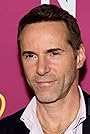 Alessandro Nivola's primary photo Alessandro Nivola's primary photo