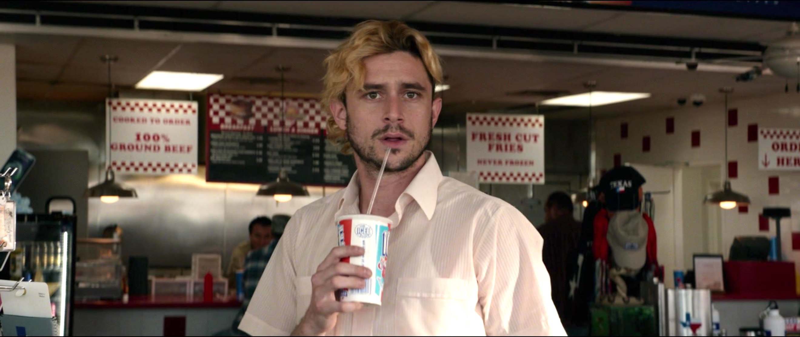 Cassia Kovalski ishtirokidagi porno GIFlar