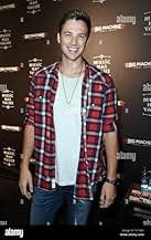 पोस्टर देखें