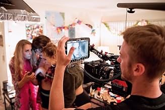 पोस्टर देखें