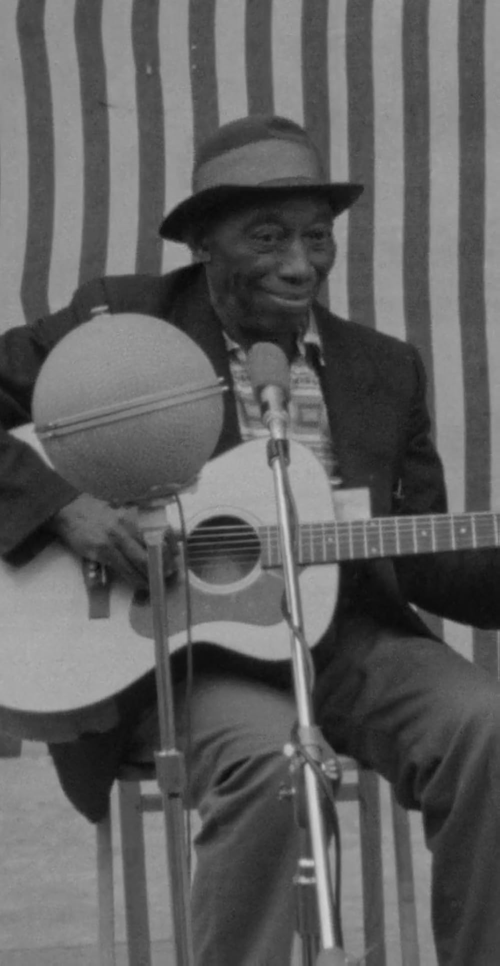 Mississippi John Hurt - IMDb