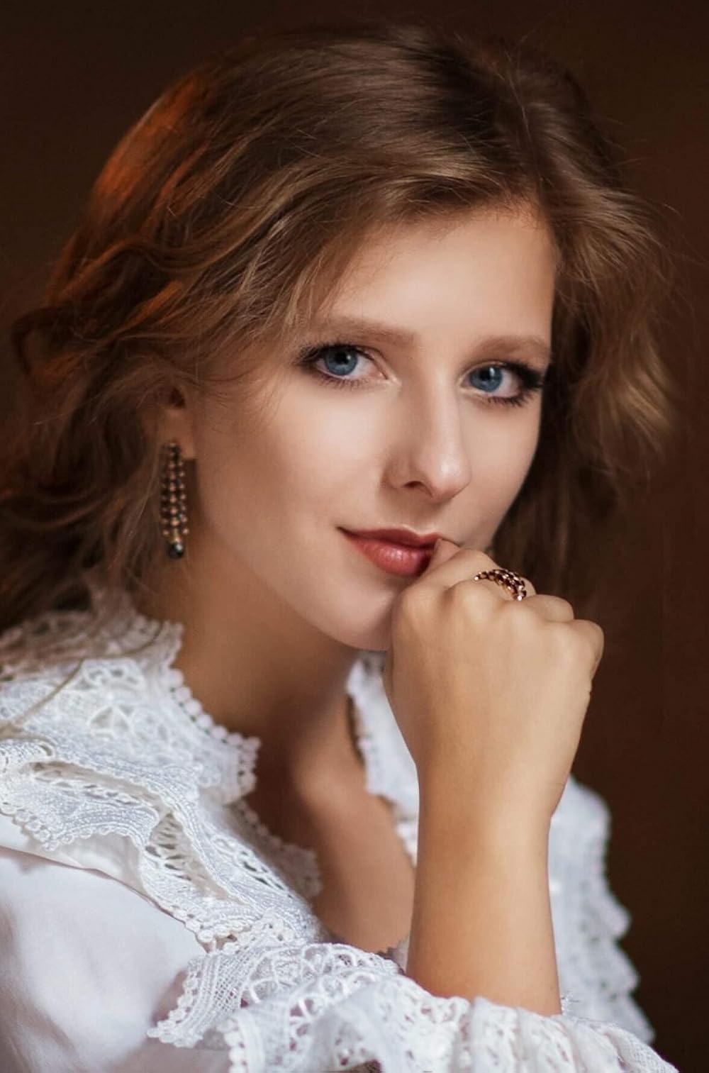 Жігіт сиқырлы видео порталды сорады Көліктегі лесбияндық секс видео