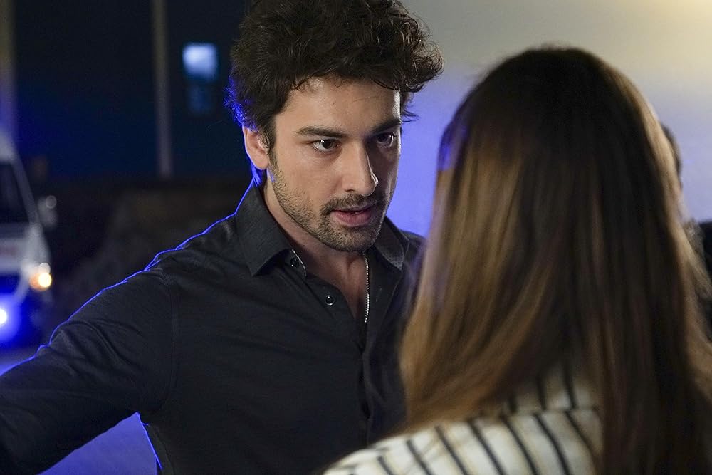 Mushuk porno videoni yalashga majbur Jinsiy pedofillar