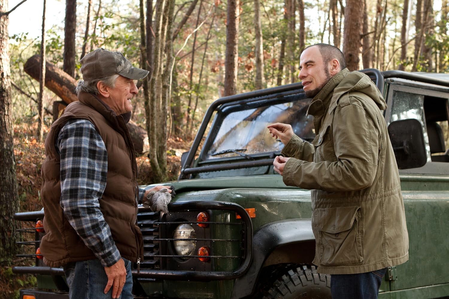 Ford dan Emil dalam film Killing Season (2013)