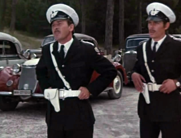 Juda katta kokrak porno rasmlar Mushukchasini yalagan qiz surati